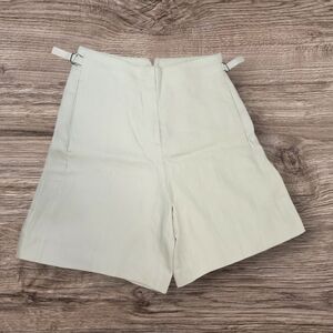 Massimo Dutti SIZE 4 Cream Shorts with High Waist and Tailored Fit Belt Sides